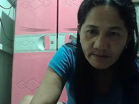 Snapshot of hotmama_063 chatting on October 20, 8:53 pm hotmama 063 online show from October 20, 8:53 pm