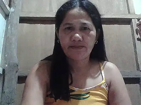 hotmama 063 online show from May 15, 9:00 pm