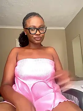 Moonzy77 online show from October 18, 1:45 pm