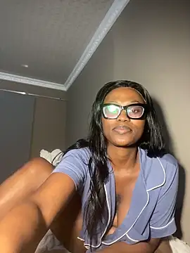 Moonzy77 online show from November 10, 12:09 am