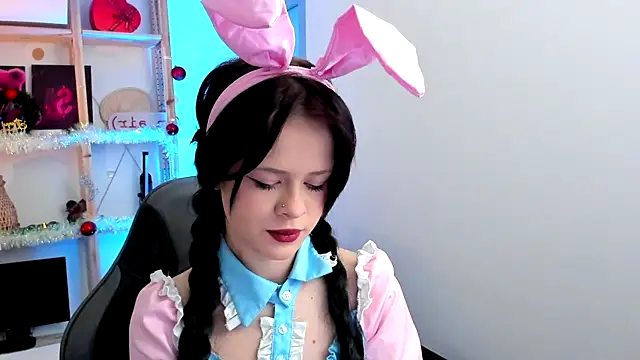 Snapshot of Sima_Wendy chatting on December 20, 7:04 am Sima Wendy online show from December 20, 7:04 am