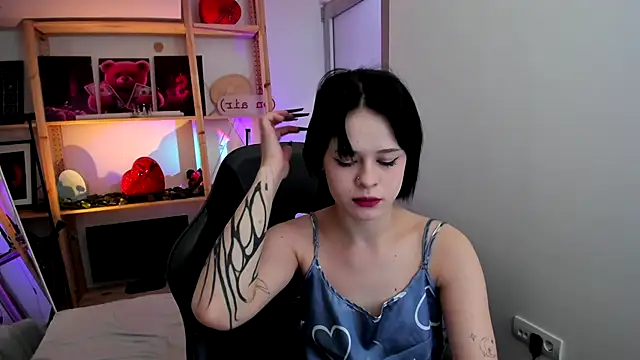 Snapshot of Sima_Wendy chatting on February 10, 7:23 am Sima Wendy online show from February 10, 7:23 am