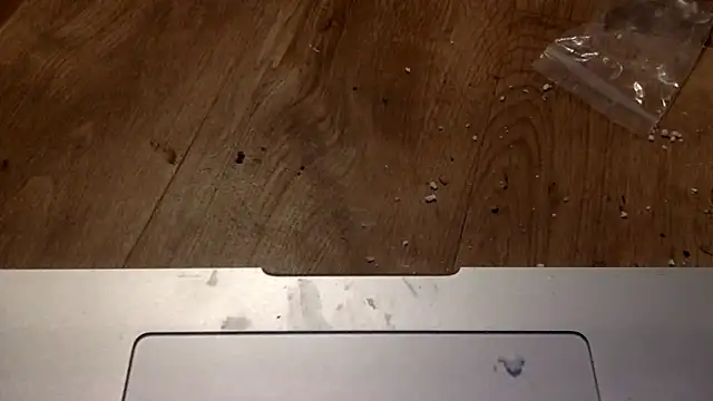 Snapshot of edger4lif3 chatting on September 18, 4:03 am edger4lif3 online show from September 18, 4:03 am