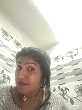 LUCKY cut online show from February 20, 11:00 am