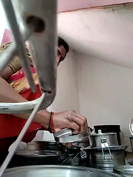 LUCKY cut online show from March 31, 4:13 am