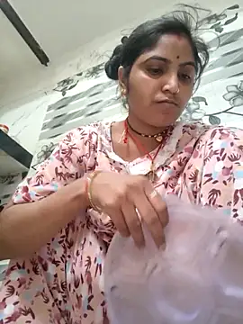 LUCKY cut online show from May 7, 1:33 am
