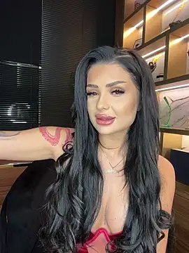 KylieKroftt online show from February 18, 9:00 pm