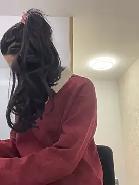 KylieKroftt online show from February 19, 7:10 pm