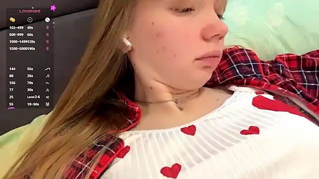 Snapshot of Sweet_horizon chatting on October 20, 6:25 am Sweet horizon online show from October 20, 6:25 am