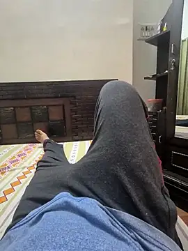 Snapshot of kkkk1882 chatting on November 2, 6:05 am kkkk1882 online show from November 2, 6:05 am