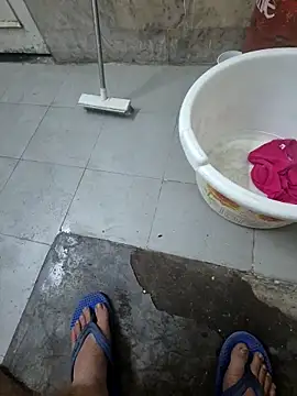 Snapshot of kkkk1882 chatting on December 23, 6:44 am kkkk1882 online show from December 23, 6:44 am