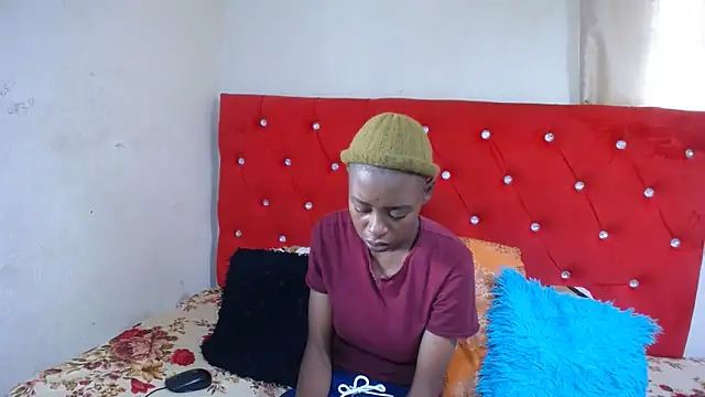 SweetSlenderChoc online show from December 16, 2:11 pm