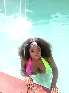 SweetSlenderChoc online show from February 4, 2:23 pm