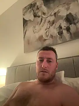 Londonlad818 online show from February 18, 7:21 pm