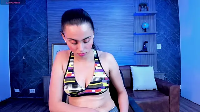 sofiapalacioss online show from September 18, 7:38 pm