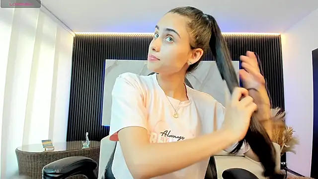 Snapshot of sofiapalacioss chatting on February 16, 7:43 pm sofiapalacioss online show from February 16, 7:43 pm