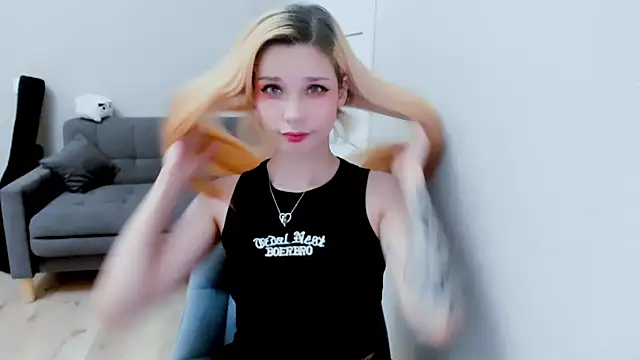 Snapshot of Kitten_Alissa chatting on September 14, 8:08 pm Kitten Alissa online show from September 14, 8:08 pm