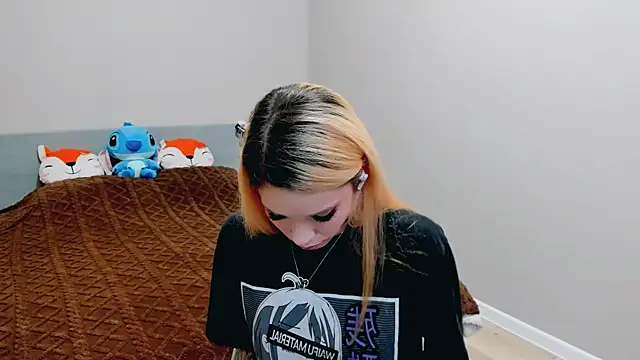 Kitten Alissa online show from October 9, 6:50 pm