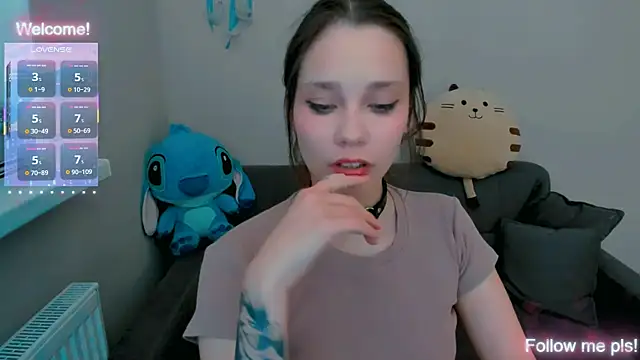 Kitten Alissa online show from May 24, 8:36 pm