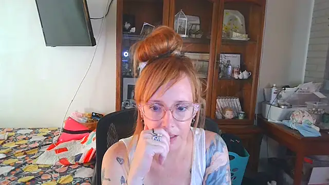 Snapshot of vintagelorraine chatting on September 21, 6:20 pm vintagelorraine online show from September 21, 6:20 pm