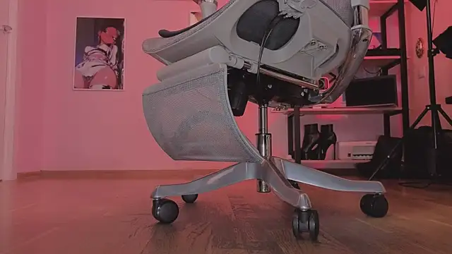 Jolie Orchid online show from February 5, 12:21 pm