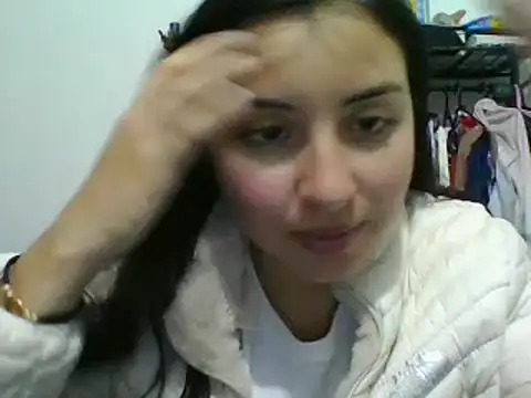 Snapshot of _Romilly_ chatting on March 6, 3:58 am Romilly online show from March 6, 3:58 am