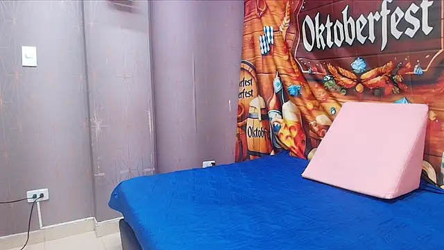 Snapshot of sofi_hils chatting on September 27, 11:59 am sofi hils online show from September 27, 11:59 am