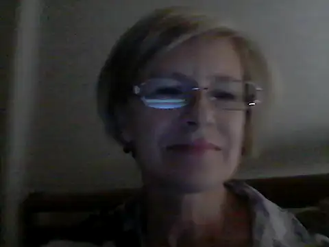 LucyLewisX online show from September 18, 4:31 pm