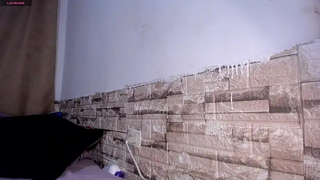 Snapshot of Bicky_24 chatting on April 2, 8:23 am Bicky 24 online show from April 2, 8:23 am