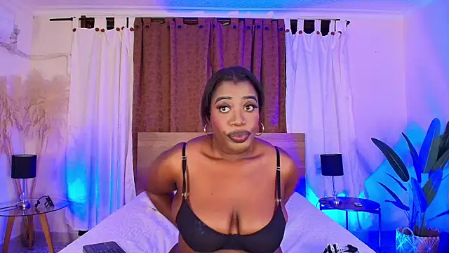 Snapshot of ViolettGomez_93 chatting on March 23, 4:16 am ViolettGomez 93 online show from March 23, 4:16 am