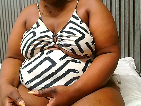 ROYALASS25 online show from November 7, 3:06 am