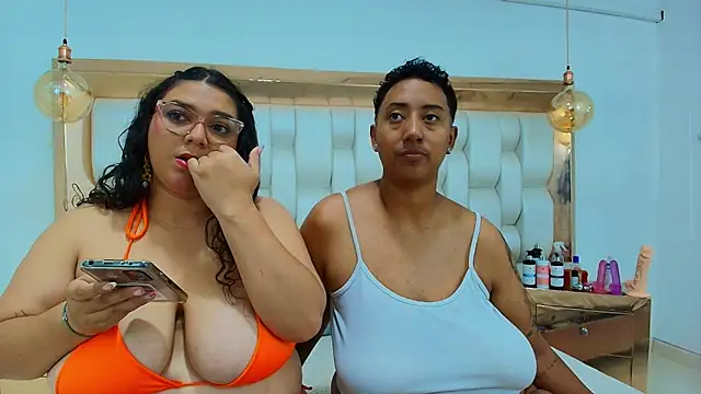 Snapshot of TiffantyAndStacy chatting on September 24, 8:23 pm TiffantyAndStacy online show from September 24, 8:23 pm