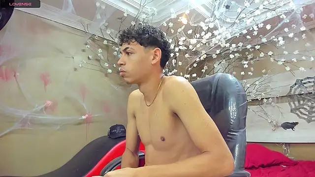 Mycandyfor You online show from October 12, 7:02 pm