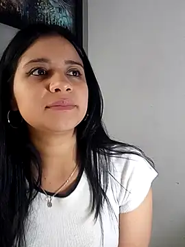 Snapshot of ValerieLove_ chatting on October 1, 7:20 pm ValerieLove online show from October 1, 7:20 pm