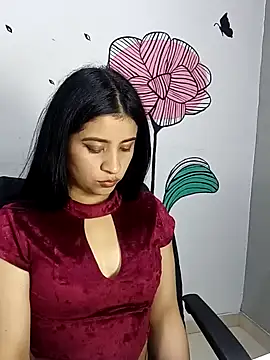 Snapshot of ValerieLove_ chatting on October 14, 7:47 pm ValerieLove online show from October 14, 7:47 pm