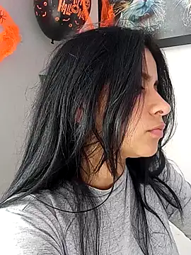 Snapshot of ValerieLove_ chatting on October 27, 7:29 pm ValerieLove online show from October 27, 7:29 pm