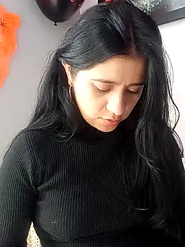 Snapshot of ValerieLove_ chatting on October 29, 7:37 pm ValerieLove online show from October 29, 7:37 pm