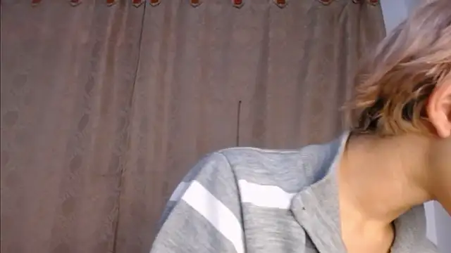 DaraKat18 online show from May 19, 10:38 pm