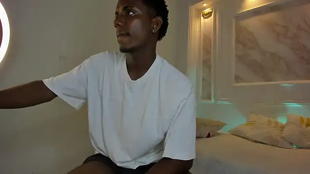 Amare 25 online show from September 25, 8:01 pm