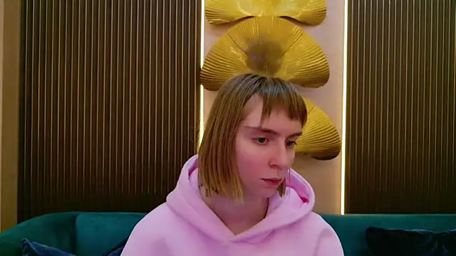 Beverly Gomes online show from February 6, 8:12 pm