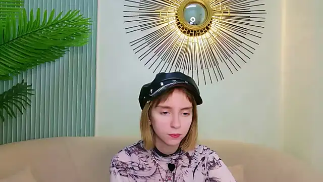 Beverly Gomes online show from February 17, 8:15 pm