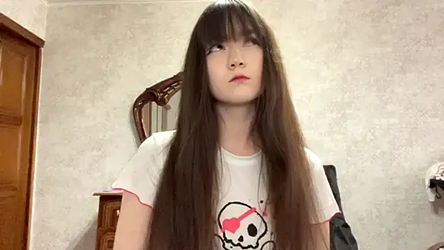 Pikmigirl18 online show from October 12, 9:41 am