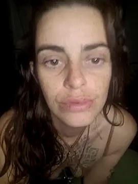 Snapshot of Almendrasexy chatting on October 20, 4:57 am Almendrasexy online show from October 20, 4:57 am