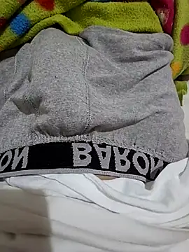 sinyorwhitee online show from September 12, 10:43 pm