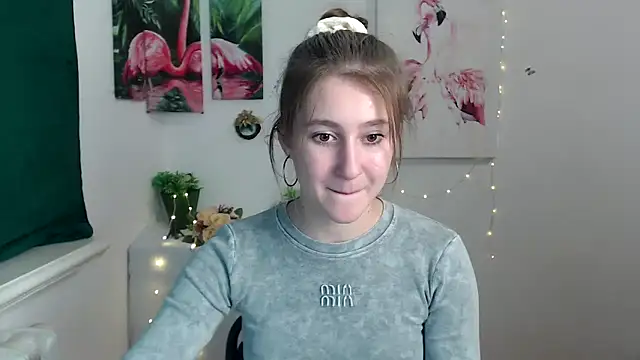 Milka kamila online show from October 13, 1:33 pm