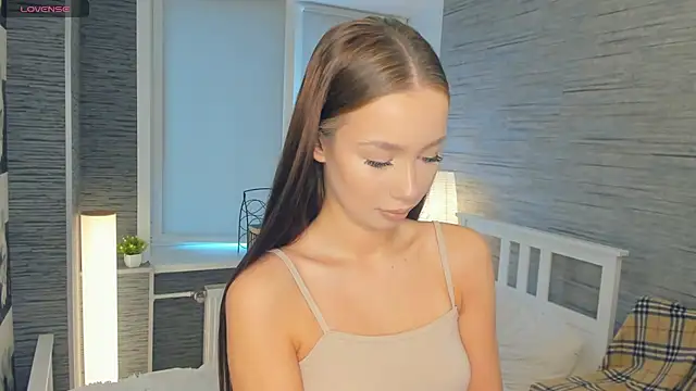 Snapshot of NedraLober chatting on October 5, 7:07 am NedraLober online show from October 5, 7:07 am