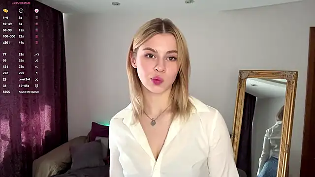 Lil Elisa online show from September 19, 11:11 am