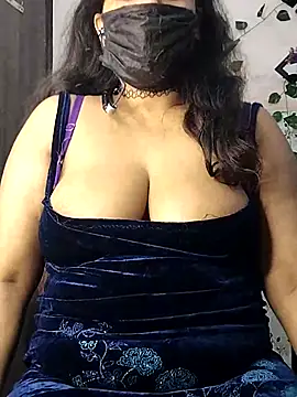 Snapshot of aliyaa9900 chatting on October 22, 7:46 pm aliyaa9900 online show from October 22, 7:46 pm