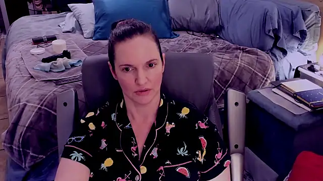 ninajaymes online show from December 19, 1:39 am