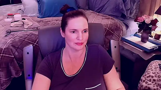 ninajaymes online show from February 4, 1:45 am